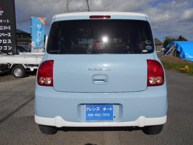 23年式 ラパン リミテッド 車輛本体33万円 支払総額39万円 修復歴有 エンドパネル歪の走りには影響の無い修復歴です。