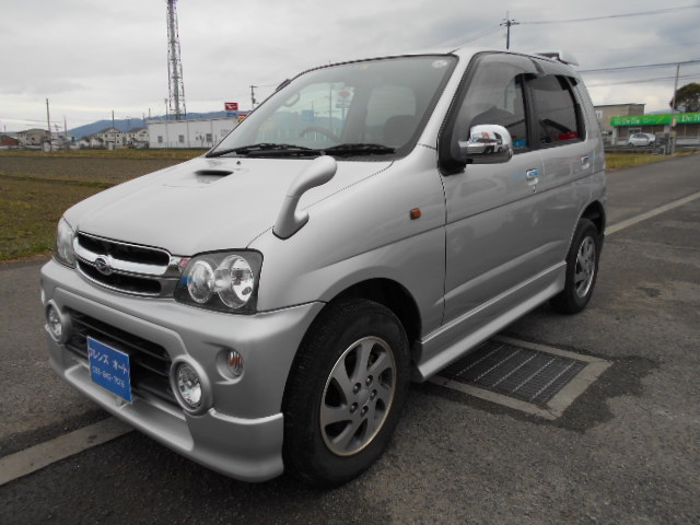 18年式　テリオスキッド　キスマークX　車輛本体42万円　支払総額48万円　修復歴無　走行３．８万キロ　美車