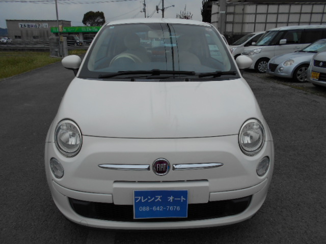 26年式　フィアット　1.2ポップ　車輛本体63万円　支払総額75万円　修復歴無　人気です。