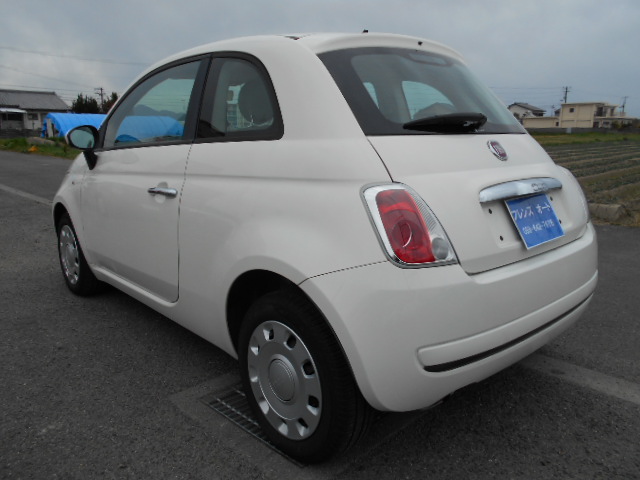 26年式　フィアット　1.2ポップ　車輛本体63万円　支払総額75万円　修復歴無　人気です。