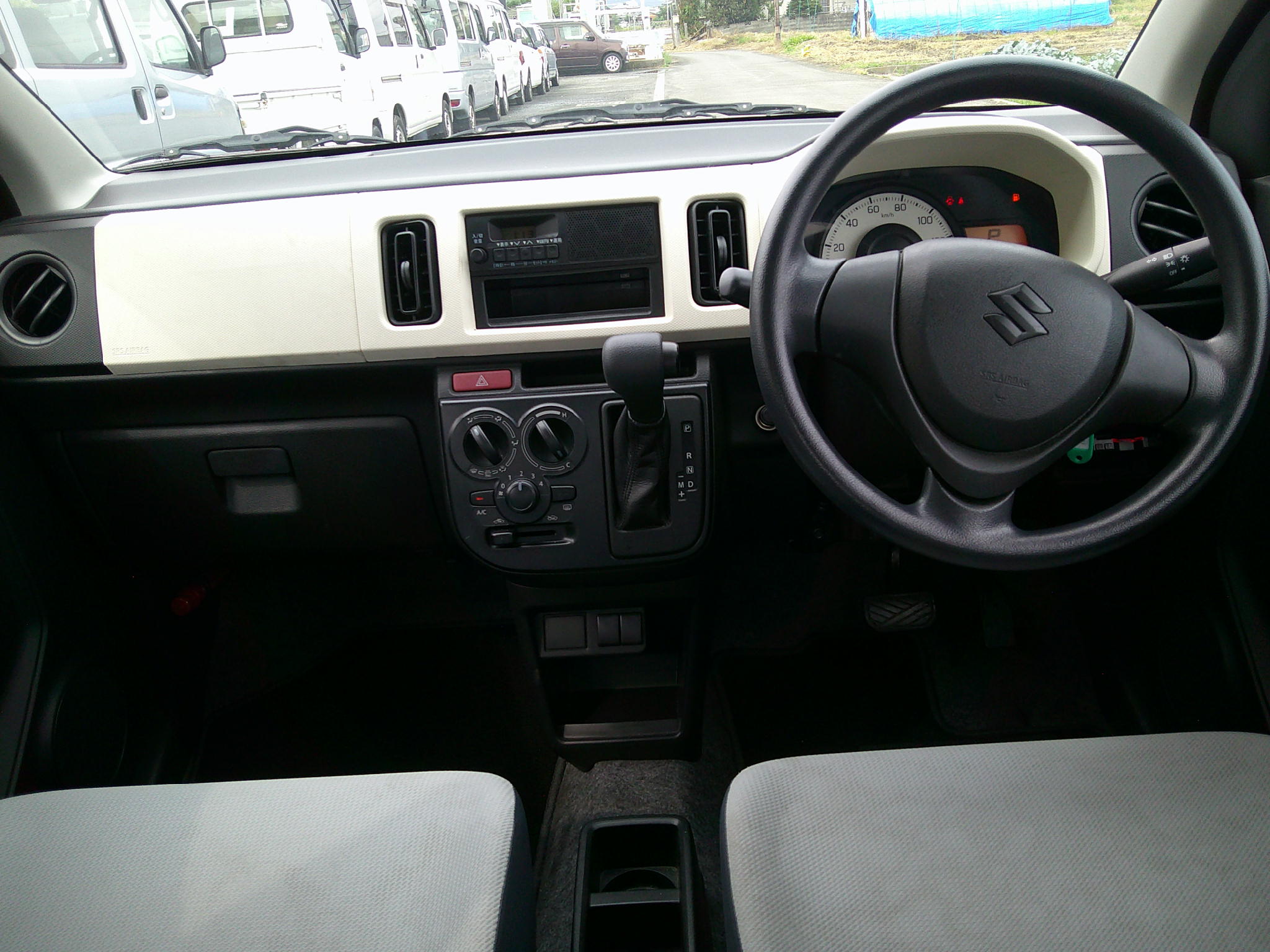 27年　アルトバンVP　車両本体32万円　支払総額38万円　修復歴無　走行52357KM　綺麗な車です。ローン通らない方もご相談下さい。