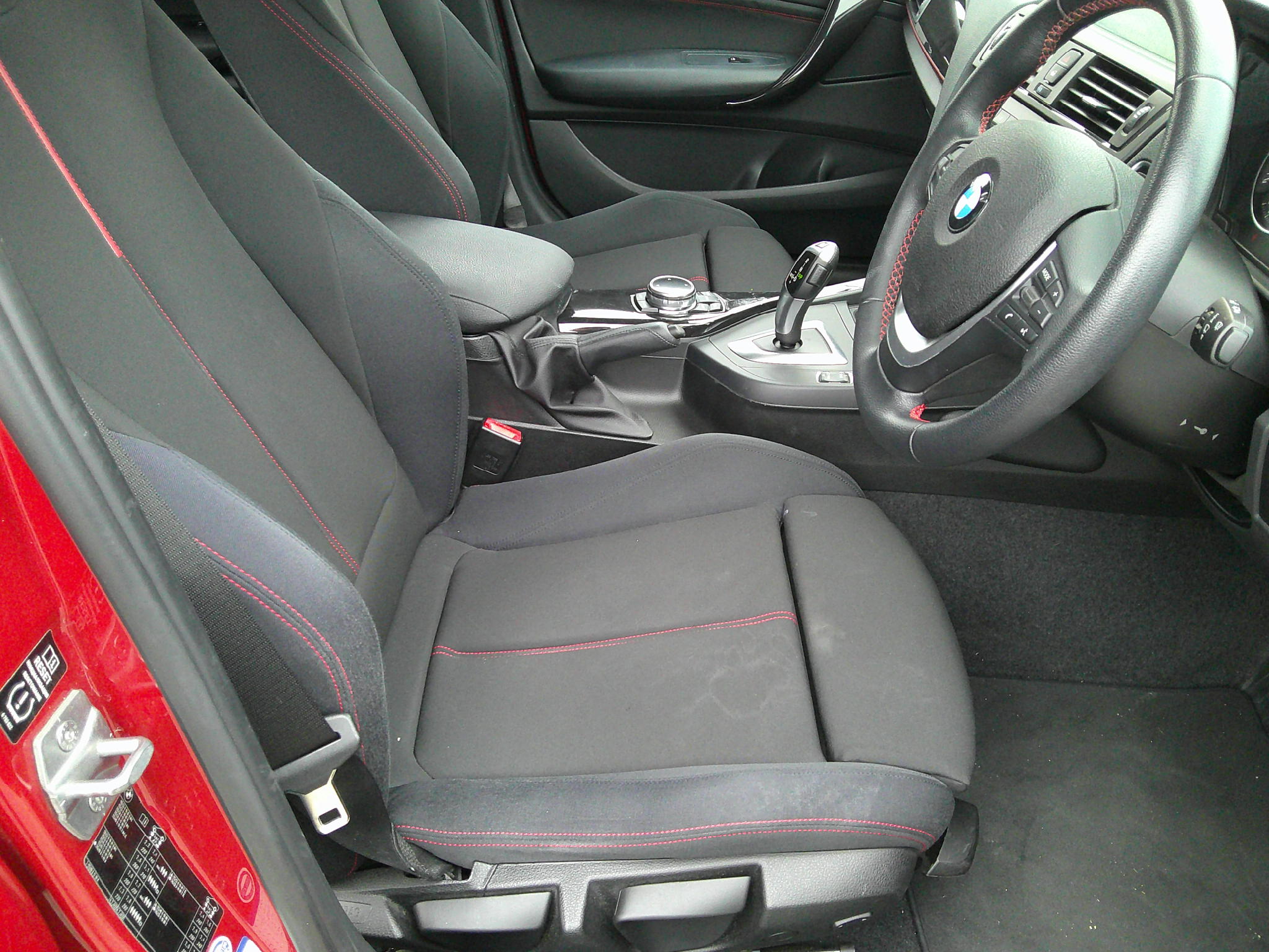 25年　BMW　116i スポーツ　車両本体62万円　支払総額68万円　修復歴無　走行42329ｋｍ　車検8年11月30日　ローン通らない方もご相談下さい。