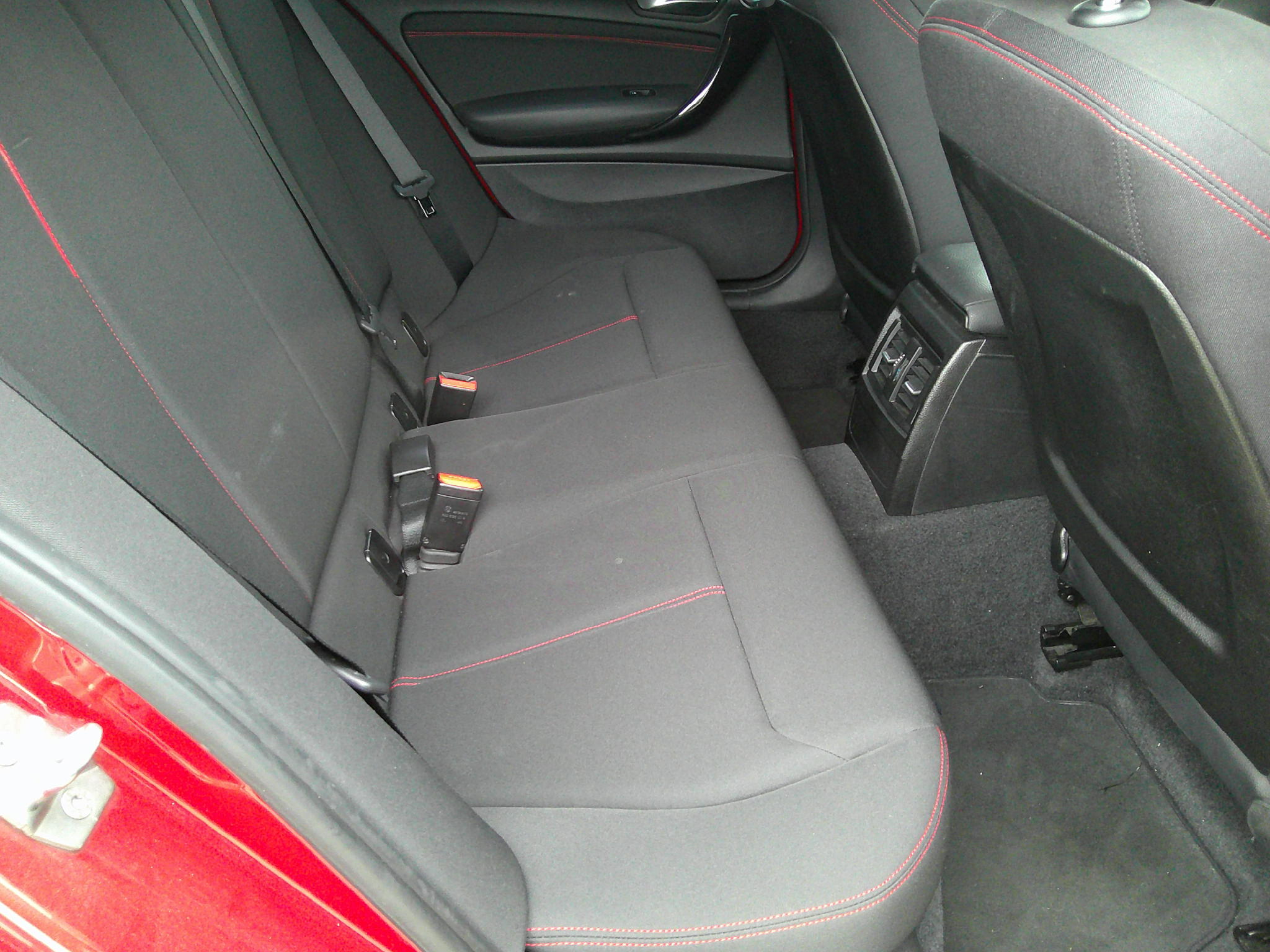 25年　BMW　116i スポーツ　車両本体62万円　支払総額68万円　修復歴無　走行42329ｋｍ　車検8年11月30日　ローン通らない方もご相談下さい。