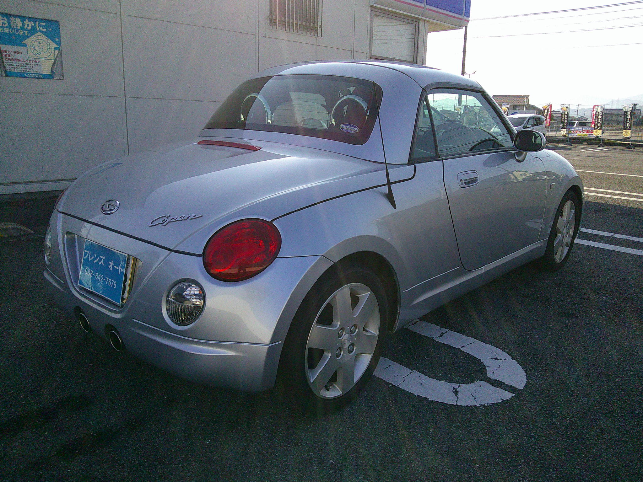 15年式　コペン　アクティブトップ　車両本体103万円　支払総額105万円　修復歴無　走行22465ｋｍ　車検8年2月8日迄ありすぐ乗れます。ローン通らない方もご相談下さい。