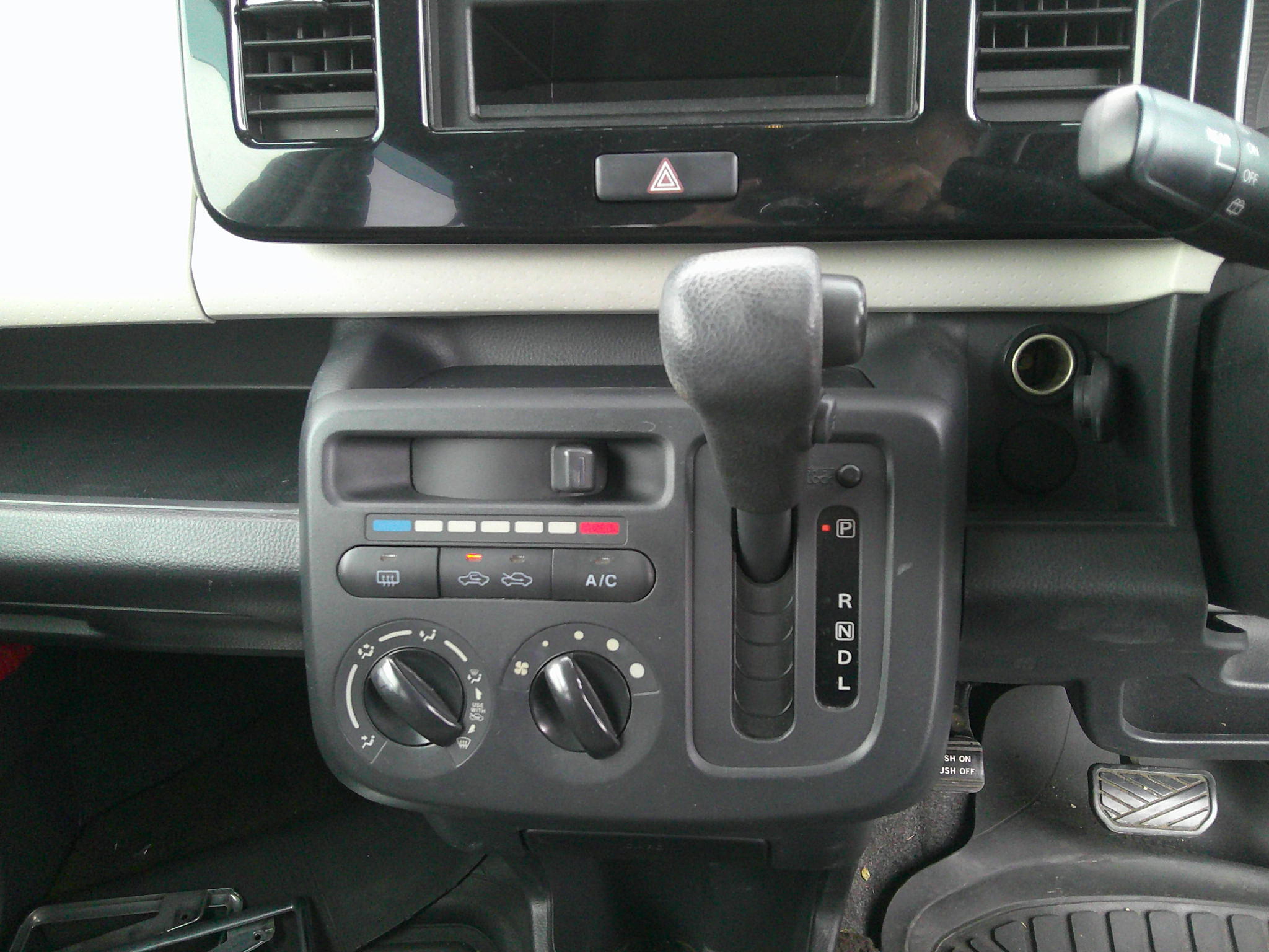 24年式　モコ　S　車両本体39万円　支払総額45万円　修復歴無　走行7.5万キロ　ローン通らない方もご相談下さい。