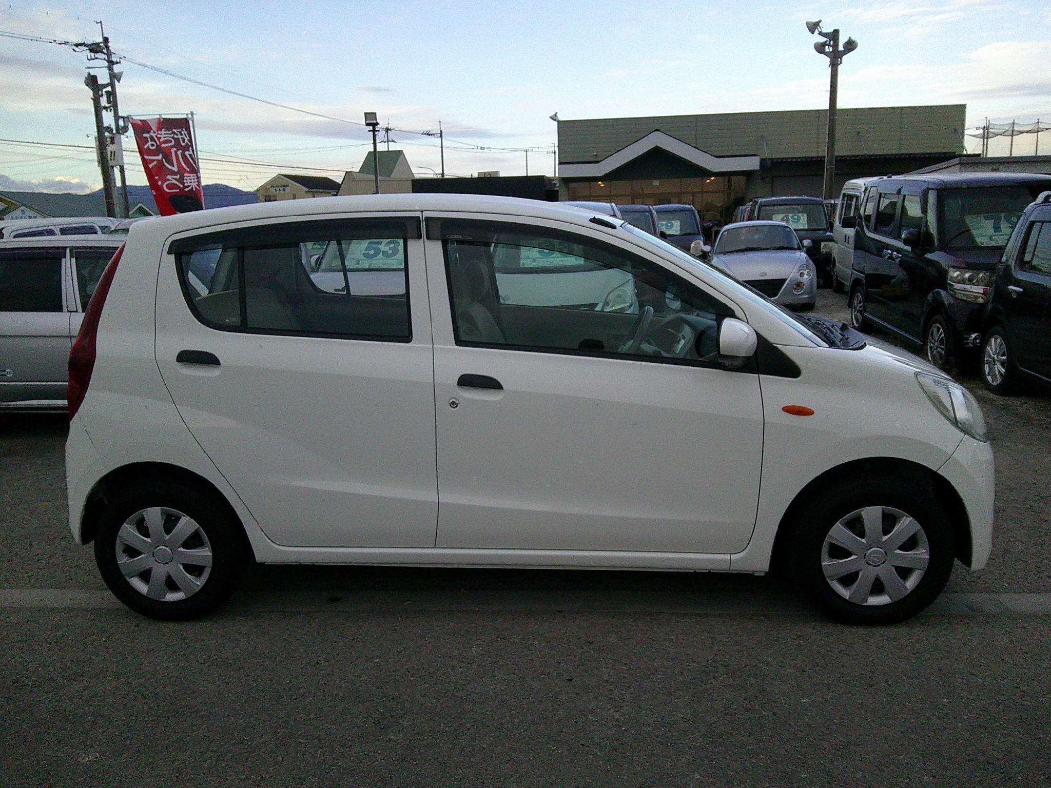 27年式　ミラ　Xスペシャル　車両本体37万円　支払総額39万円　エンドパネル歪　、バックパネル歪の軽い修復歴がありますが、走りには影響の無いものです