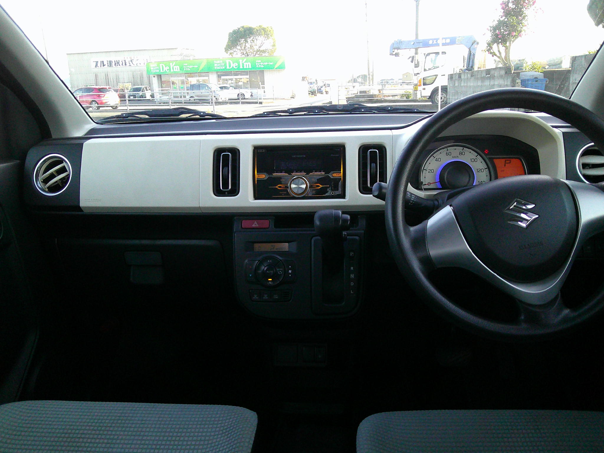 26年　アルト　X　レーダーブレーキサポート　車両本体49万円　支払総額55万円　修復歴無　ローン通らない方もご相談下さい。