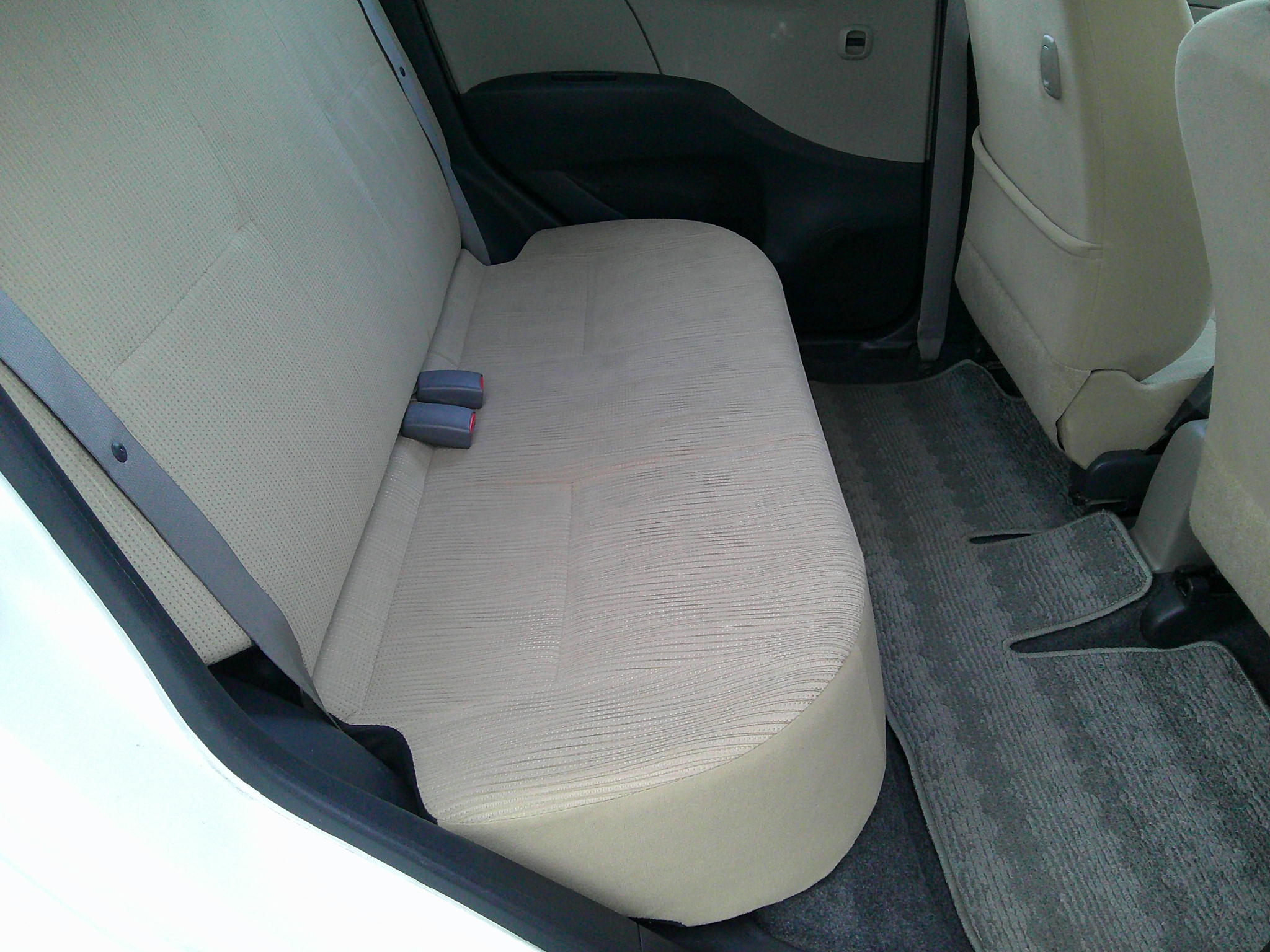 27年式　ミラ　Xスペシャル　車両本体37万円　支払総額39万円　エンドパネル歪　、バックパネル歪の軽い修復歴がありますが、走りには影響の無いものです