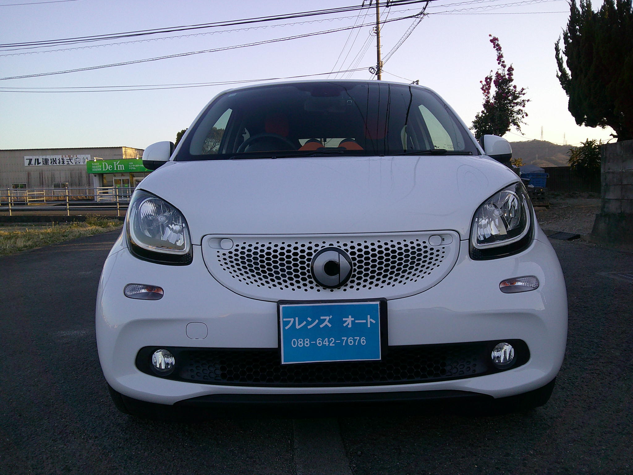 28年　スマート　フォーフォー　パッション　車輛本体５３万円　支払総額65万円　修復歴無　可愛くて綺麗な車です。