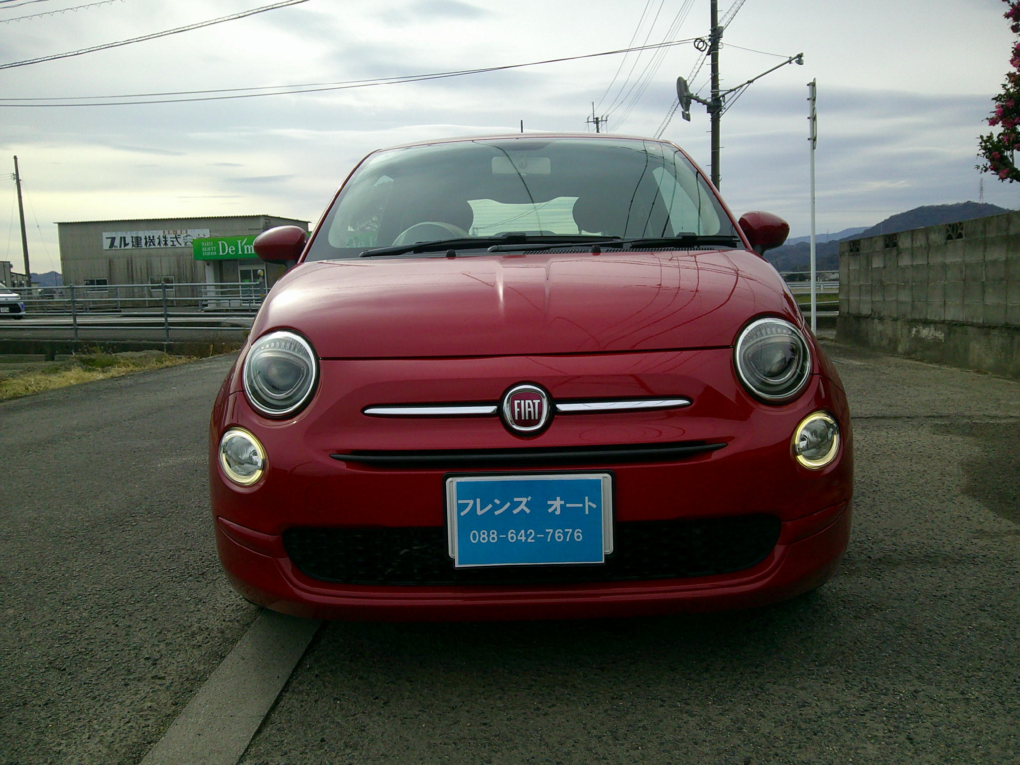 28年　フィアット500　ツインエアポップ　車輛本体71万円　支払総額75万円　修復歴無　車検9年８月29日　すぐ乗れます。
