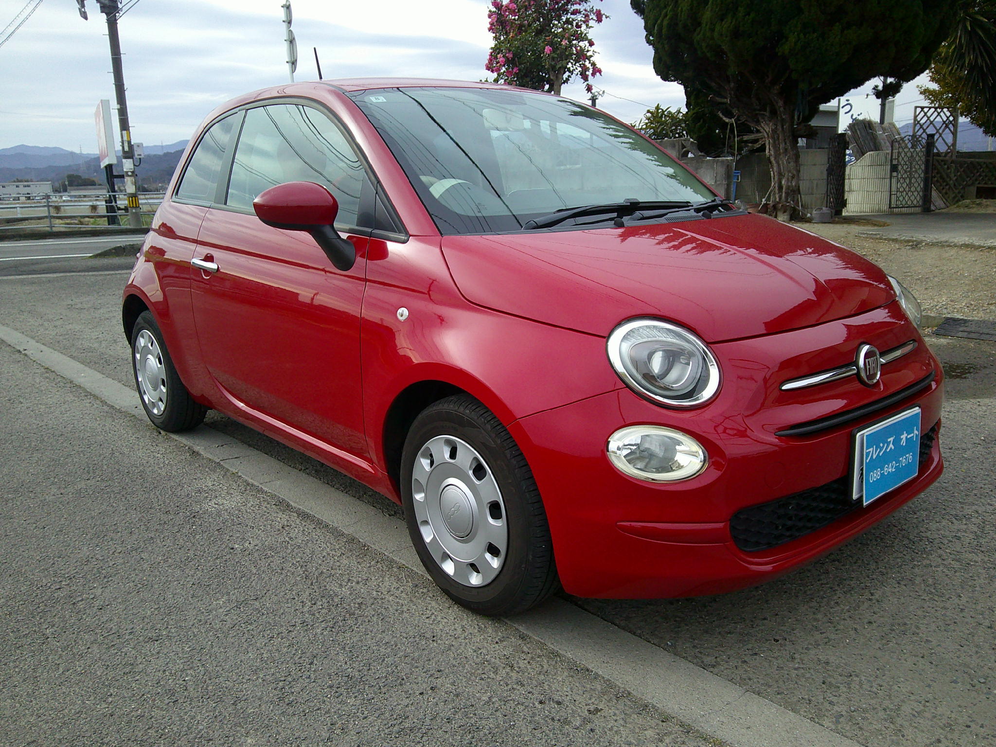 28年　フィアット500　ツインエアポップ　車輛本体71万円　支払総額75万円　修復歴無　車検9年８月29日　すぐ乗れます。
