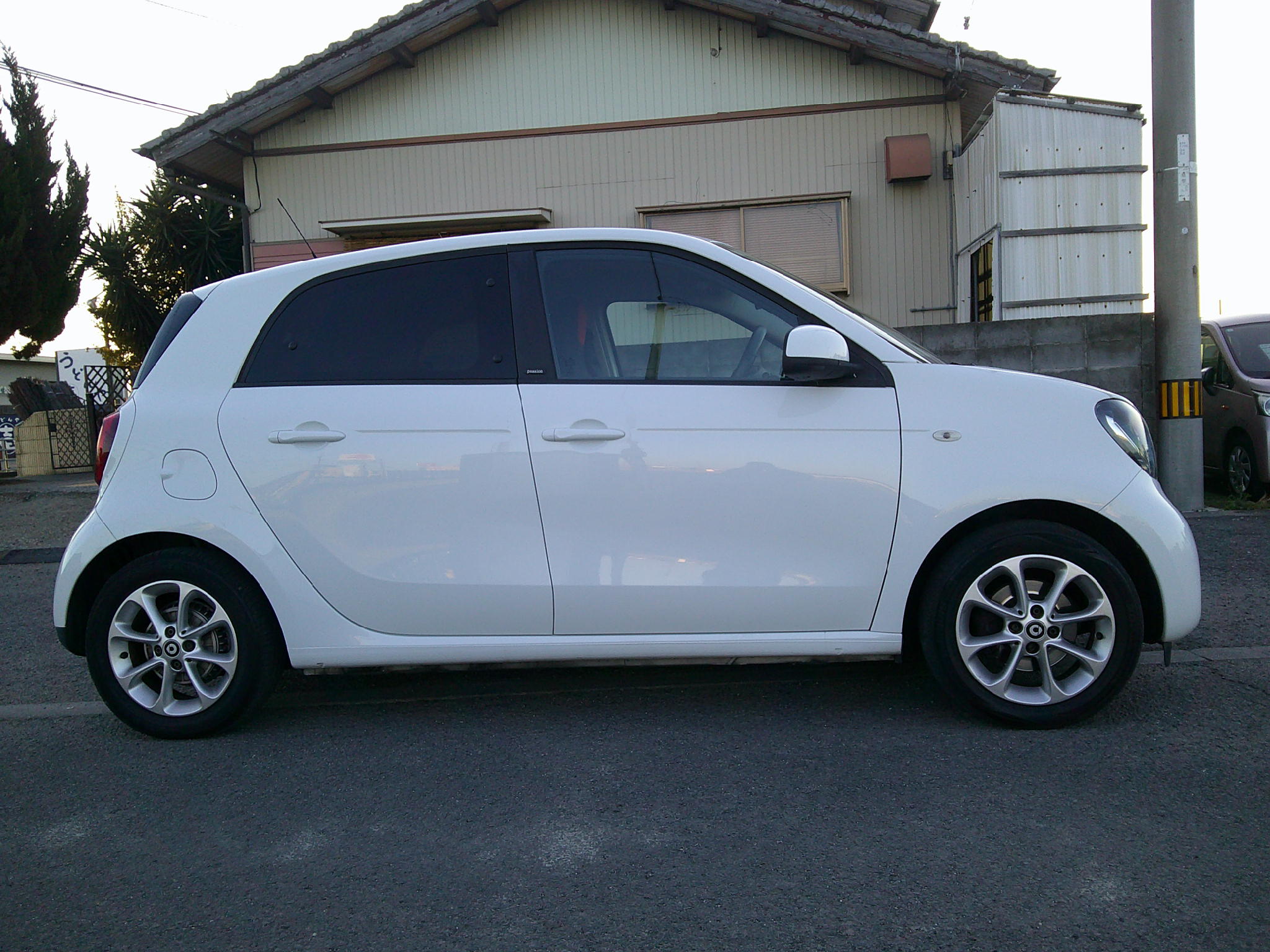 28年　スマート　フォーフォー　パッション　車輛本体５３万円　支払総額65万円　修復歴無　可愛くて綺麗な車です。