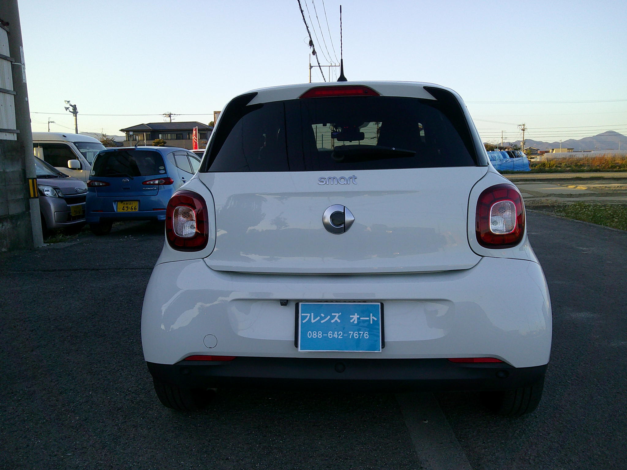 28年　スマート　フォーフォー　パッション　車輛本体５３万円　支払総額65万円　修復歴無　可愛くて綺麗な車です。