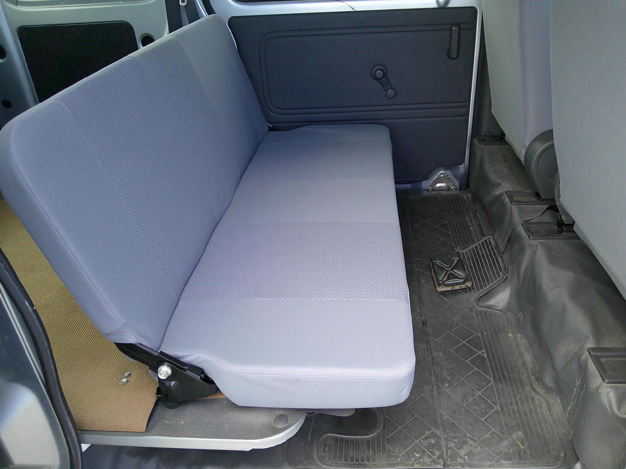 26年式　サンバートランスポーター　車両本体価格63万円　支払総額65万円　修復歴無　車検10年3月迄ありすぐ乗れます。ローン通らない方もご相談下さい。